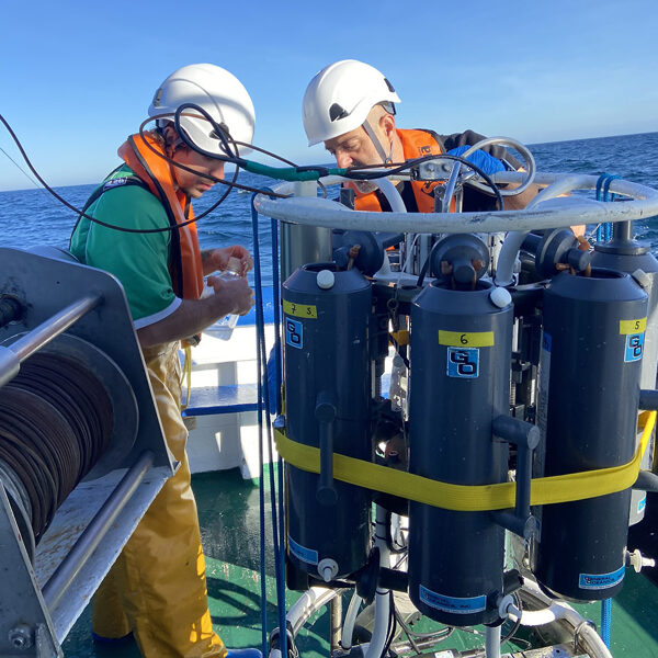 muestreo de agua de la roseta